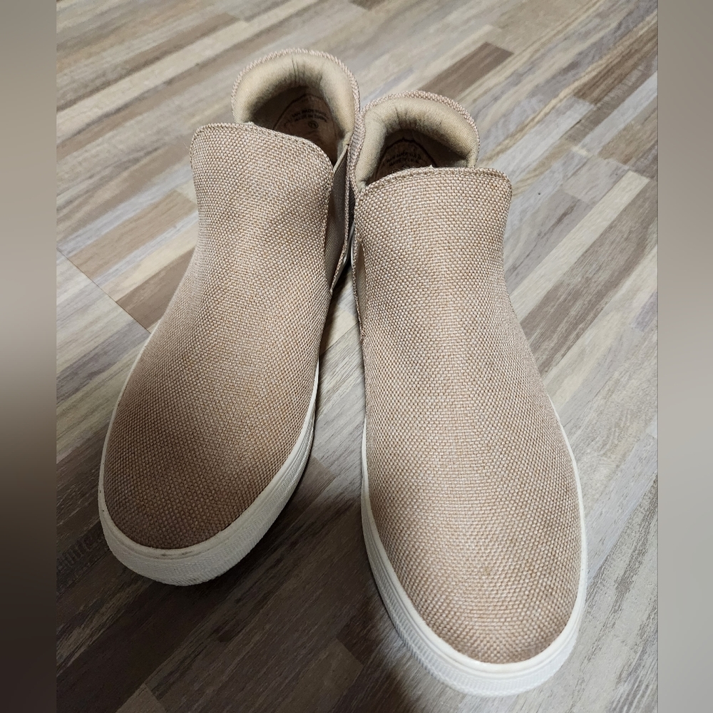 Beige/Tan Textured Slip On Boots